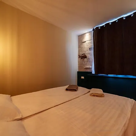Designer Stone Amareta Apartment *