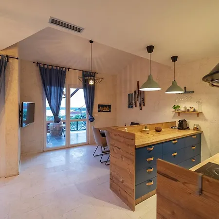 Apartment Designer Stone Amareta *