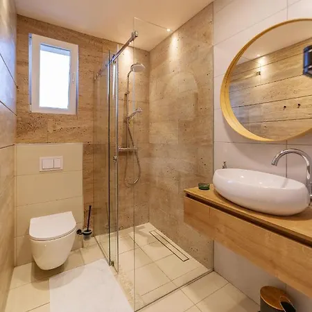 Apartment Designer Stone Amareta