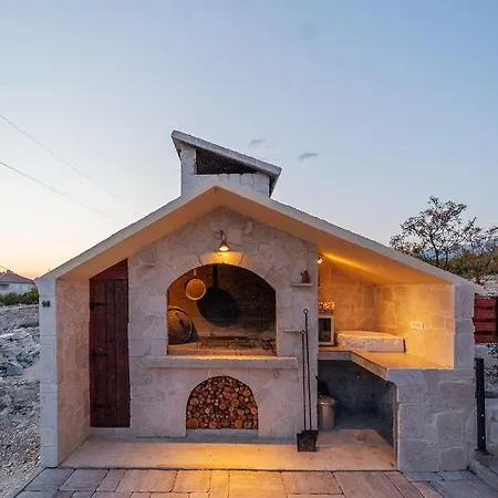 Designer Stone Amareta